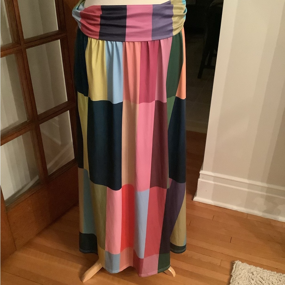 Beyond this plane gorgeous skirt and top set size 4X - Picture 8 of 13